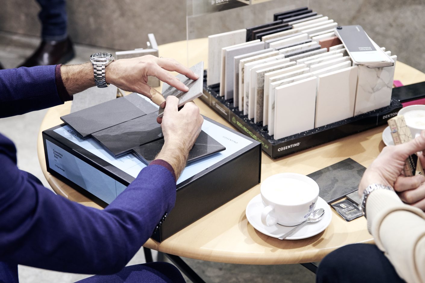 Exponate: Innovative und nachhaltige Materialien für die Welt des Designs und der Architektur. Foto: Cosentino