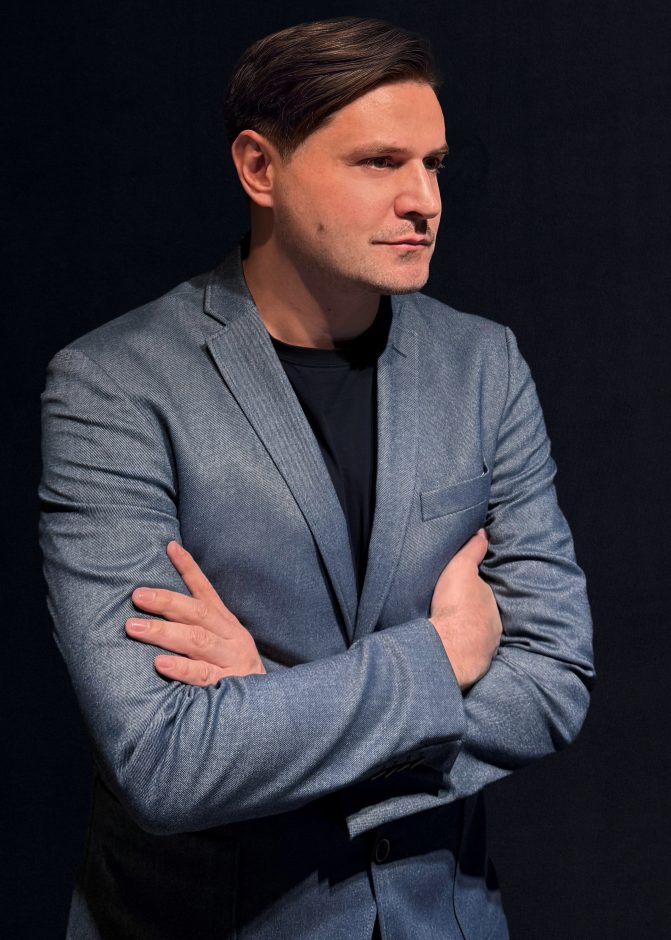Emir Ramović von Boya Concepts ist der Gewinner des Design Wettbewerbs C⋅Creations. Foto: Cosentino